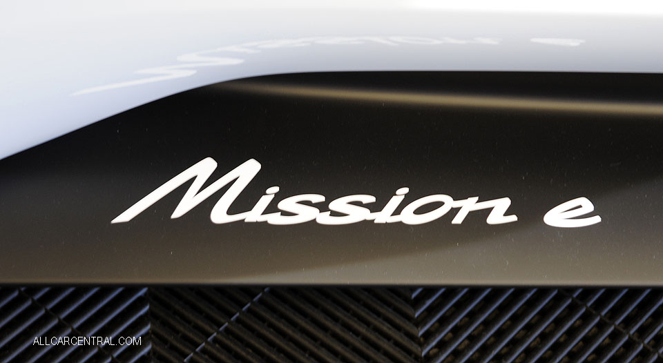 Porsche Mission E Concept 2018 Rennsport 
VI 2018